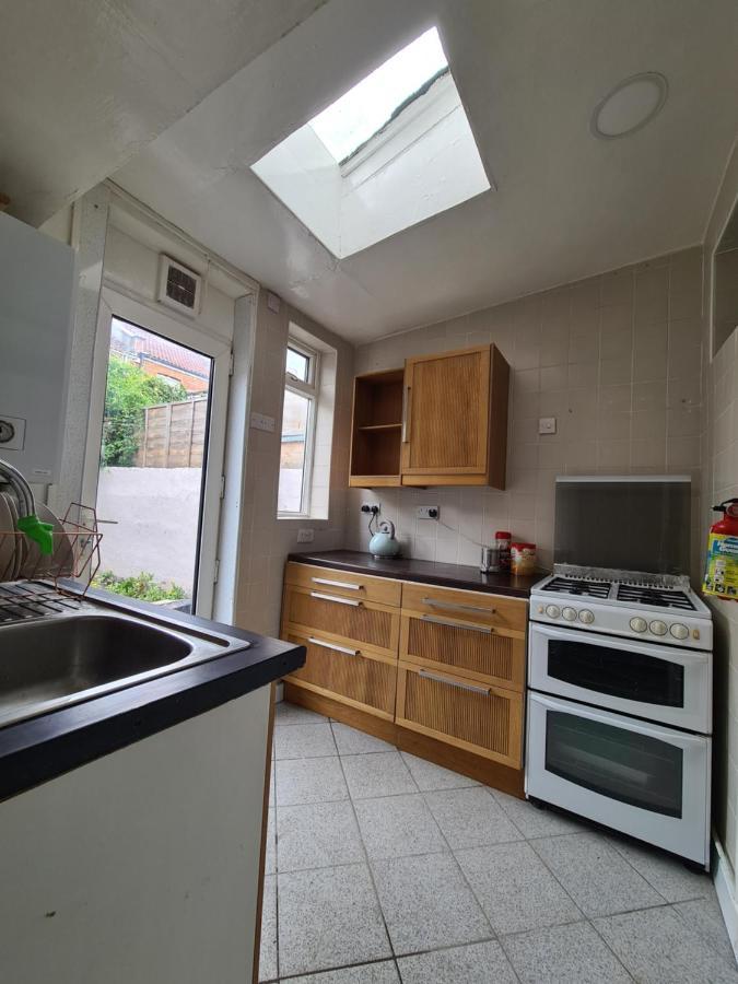 Ground Floor Flat , 31 Lena Street, Easton,bristol Avon, Uk Gjestgiverier *